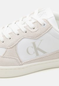 Calvin Klein Jeans CLASSIC CUPSOLE ICONIC  - Tenisky - bright white/green palm