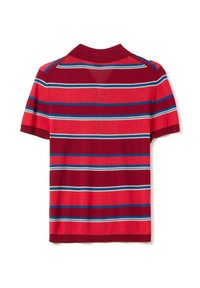 Kurzarm-Polohemd mit horizontalen Streifen in Rot, Burgunder, Blau und Weiß, von hinten auf einem weißen Hintergrund gezeigt.