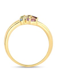 Bague en or avec un agencement de pierres multicolores en haut, dotée d'un bandeau lisse et poli et d'une forme arrondie.