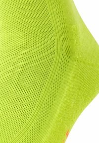 FALKE COOL KICK  UNISEX LIGHT CUSHIONING - Chaussettes - lightning
