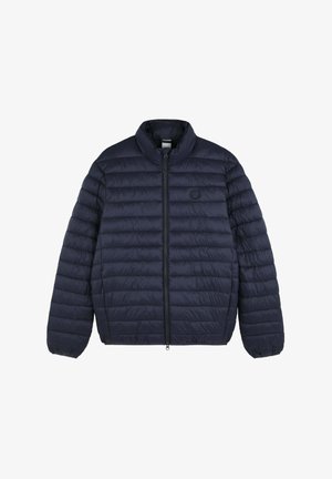 Granatowa kurtka puchowa zapinana na zamek z pikowanym wzorem, stojącym kołnierzem, elastycznymi mankietami i okrągłym logo na piersi. Lekki materiał.