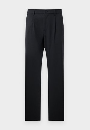 Schwarze Hosen mit maßgeschneiderter Passform, die eine glatte Textur, gerade Beine und einen einzelnen Knopfverschluss an der Taille aufweisen.