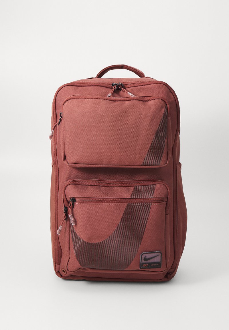 Nike Performance UTILITY - Sac à dos - red sepia/black