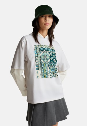 WITH BANDANA PRINT - T-shirt print - white