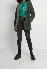Vero Moda Abrigo corto - khaki