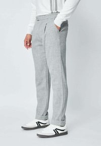 FRILIVIN Pantalon classique - gris