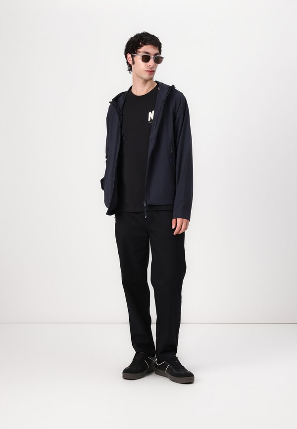 TECH HOODED JACKET - Light jacket - desert sky3