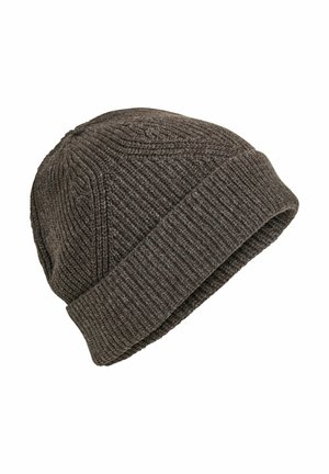 Berretto lavorato a maglia di colore marrone scuro, con una texture a coste e un bordo ripiegato. Progettato per una vestibilità aderente e per garantire calore.
