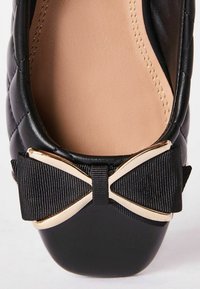 Lipsy QUILTED BOW  SCHOOL REGULAR FIT - Ballerine - black