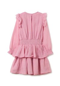 Rosa Kleid mit Paisleymuster, langen Ärmeln, Rüschendetails und smocktem Taillenbund. Verfügt über geschichtete Rüschchen am Saum. Knopfverschluss im Rücken.