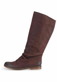 Botte en cuir marron, haute jusqu'au genou, au design flou, avec un bout rond et un petit talon. Elle présente un petit logo de papillon près de la cheville.