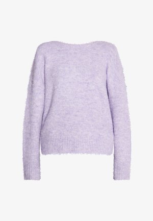 Pulover lila, pufos, cu mâneci lungi, decolteu rotund și tiv cu model de elastic. Fabricat dintr-un material moale cu o finisare ușor texturată.