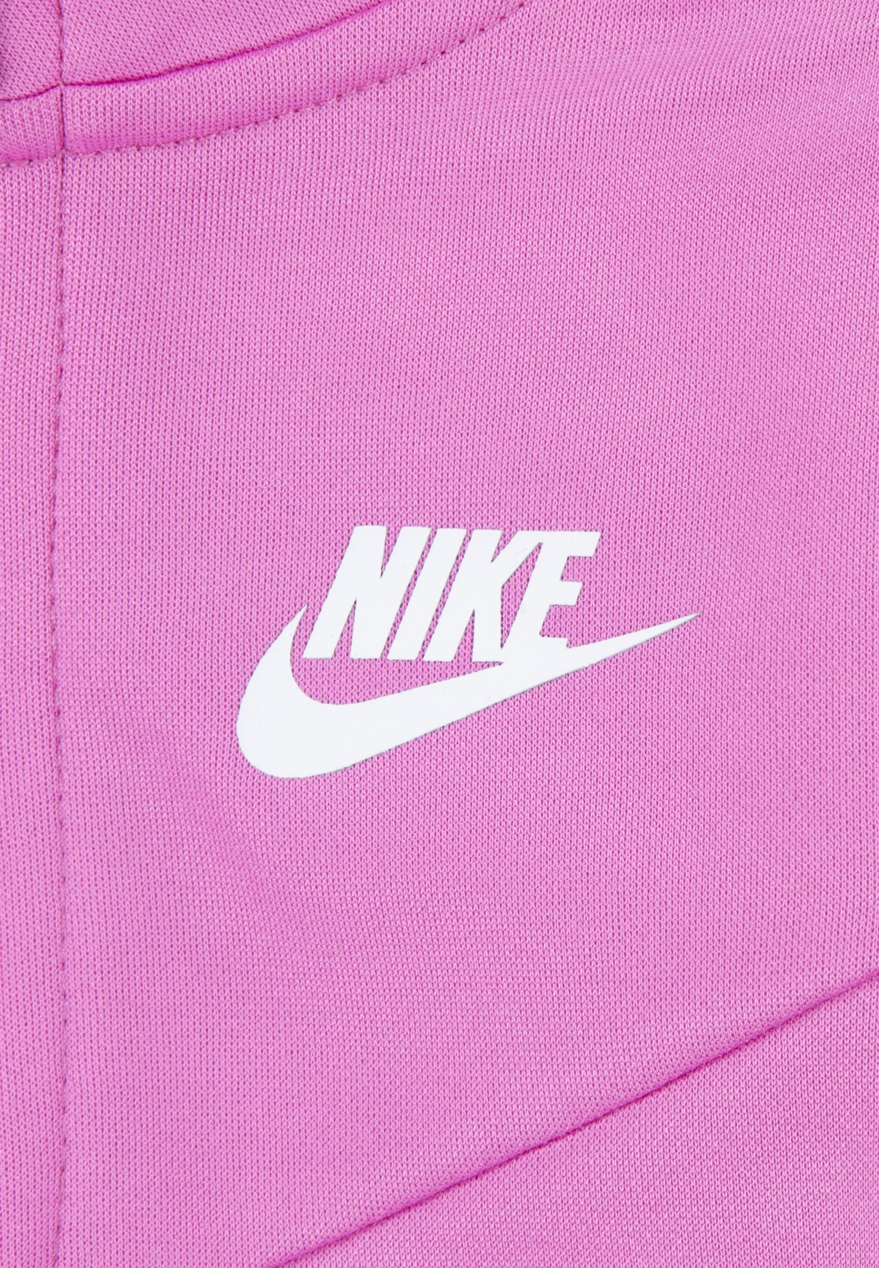 pink and blue nike sweatsuit