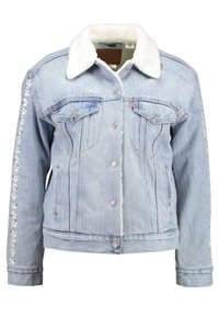 Jasnoniebieska dżinsowa kurtka z sztucznym futrem na kołnierzu, dwiema przednimi kieszeniami i kwiecistymi haftami wzdłuż rękawów. Zapięcie na guziki z przodu.