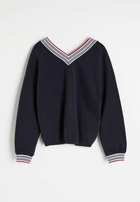 Morskie sweter z dekoltem w serek, z pasiastym ściągaczem przy kołnierzy i mankietach w kolorach białym, morskim i czerwonym. Elastyczny ściągacz w talii.