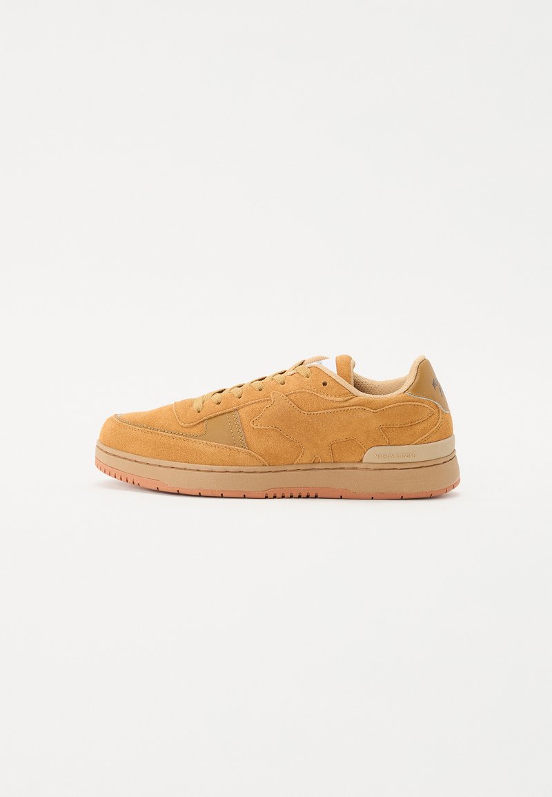 Maison Kitsuné - CHIRU - Baskets basses - chino beige, Agrandir