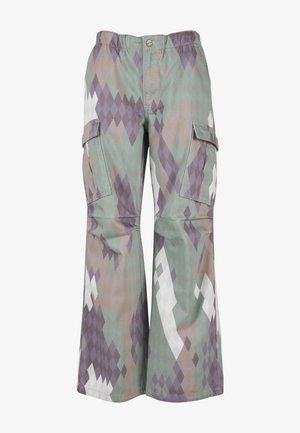 Spodnie cargo w zielonym, fioletowym i beżowym wzorze w diamenty, wykonane z trwałego materiału, z szerokimi nogawkami i bocznymi kieszeniami.