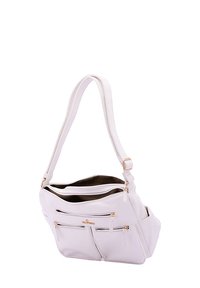 Borsa a spalla in finta pelle bianca con molteplici tasche con zip, dettagli in hardware dorato e una forma strutturata. Spallaccio regolabile.