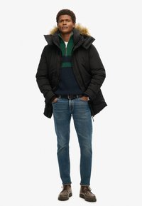 Superdry & Co XPD EVEREST - Vinterfrakke - black