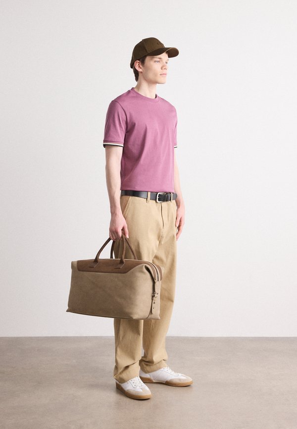 THOMPSON - Basic T-shirt - bright purple3