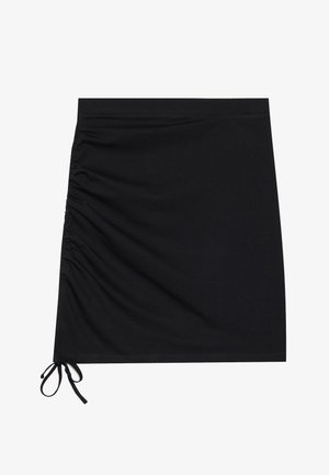 Fekete mini szoknya puha anyagból, oldalán ráncolással és kötéssel az alján. Sima textúra, formás sziluett.