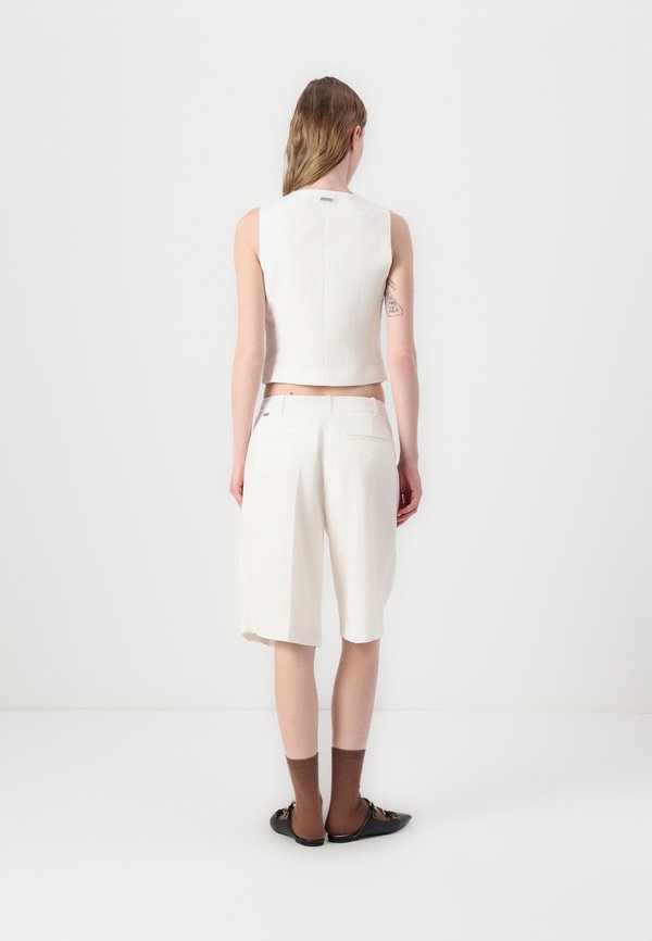 TECH - Shorts - tofu3