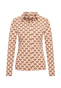Langemouwen shirt van lichte stof, met een herhalend bruin bloemenpatroon op een lichtroze achtergrond en een knopenlijst aan de voorkant.