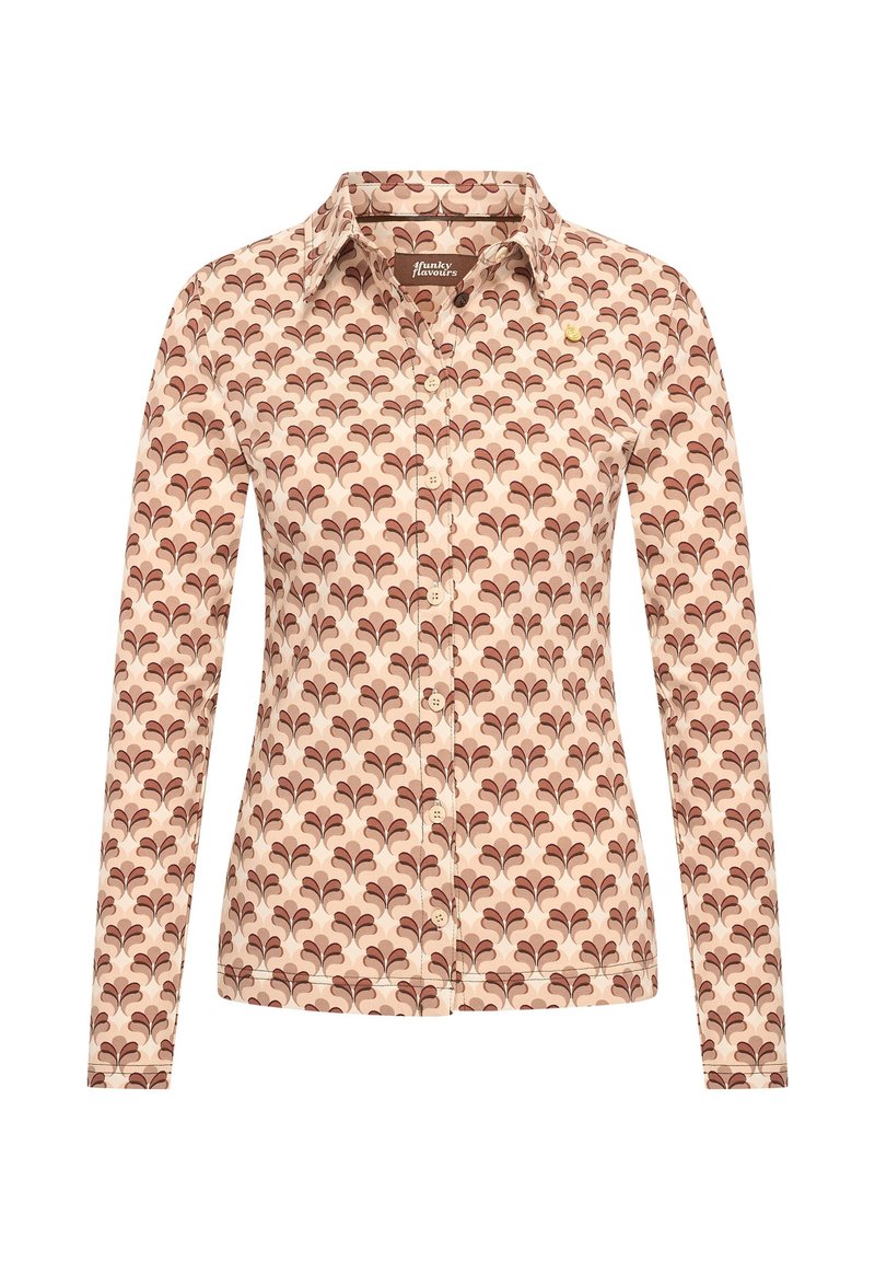 Langemouwen shirt van lichte stof, met een herhalend bruin bloemenpatroon op een lichtroze achtergrond en een knopenlijst aan de voorkant.