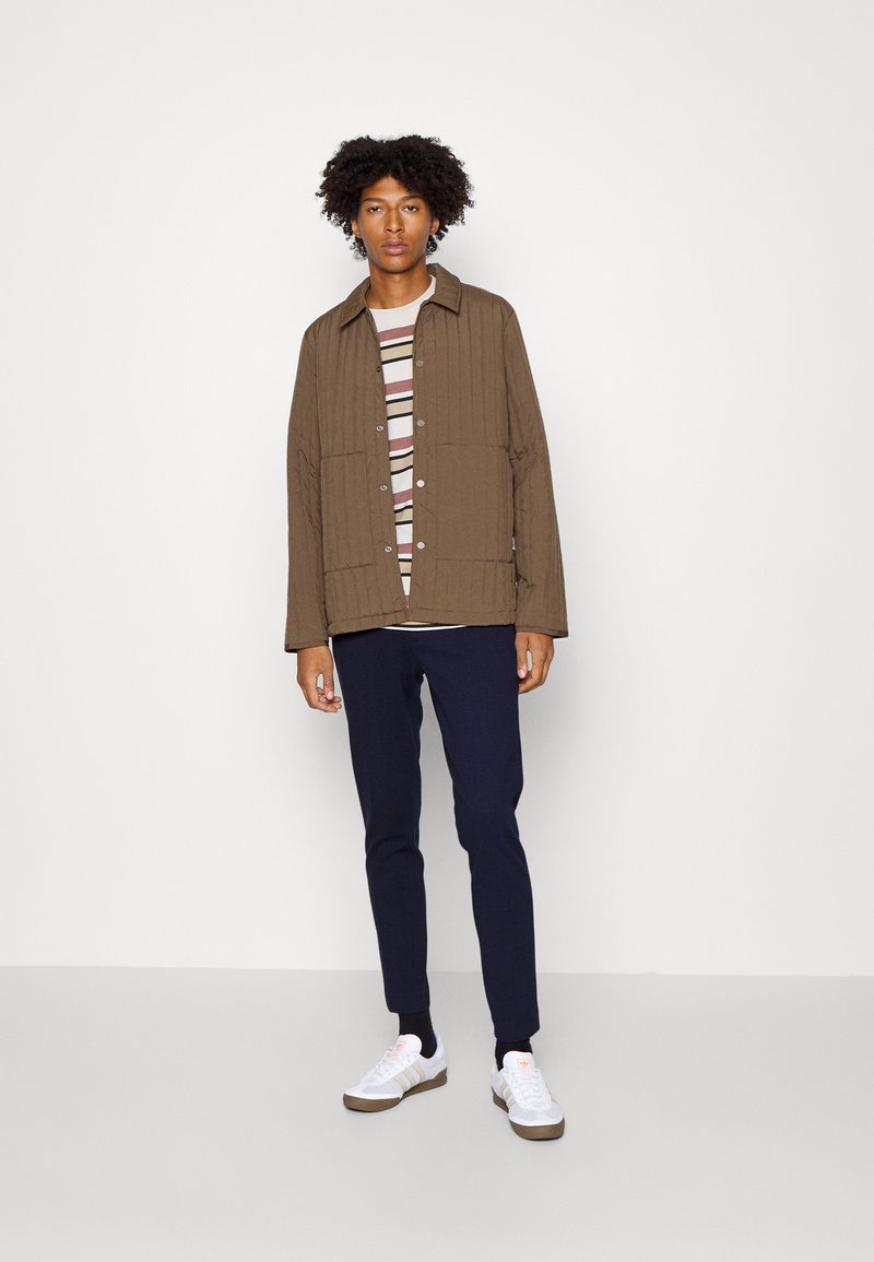 Rains LINER JACKET UNISEX Übergangsjacke wood/braun Zalando.de