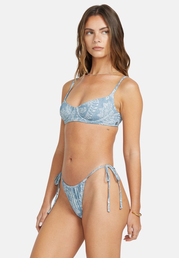 TRIPPIN TIDES HELENA - Bikini top - denim2