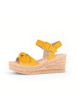 Sandalen met plateauzool - gold