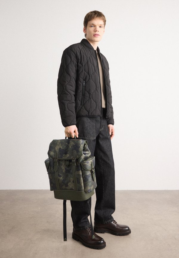 HITCH BACKPACK IN SIGNATURE - Rucksack - signature camo4