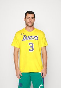 Nike Performance NBA LOS ANGELES LAKERS LEBRON JAMES TEE - Roupa de discoteca - amarillo/davis anthony