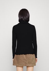 Pieces Petite PCLICCA ROLLNECK - Camisola de manga comprida - black