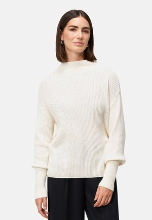 - Sweter