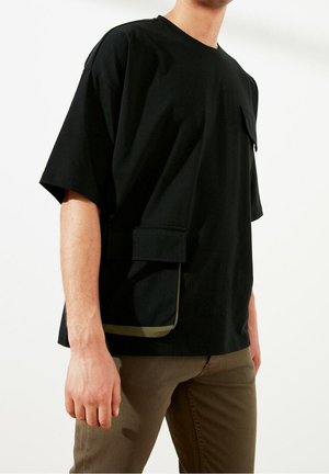 Printtipaita - black