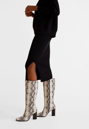 Mango, Jupe crayon - black