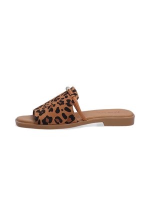 Sandaler med leopardprint har en overdel i brunt suede med udskæringsdesign, enkelt rem og en flad gummisål. Accentueret med metaldetaljer.