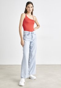Tommy Jeans MULTI STRAP BODY - Tops - deep crimson