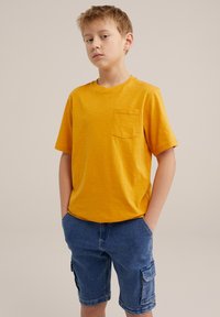 WE Fashion Pamata T-krekls - gelb