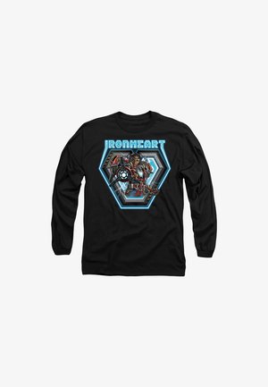Schwarzes Langarm-T-Shirt mit einem bunten "Ironheart"-Grafikdesign, das einen Charakter in einem mechanischen Anzug und einem kreisförmigen Element zeigt, das in Blau umrandet ist.