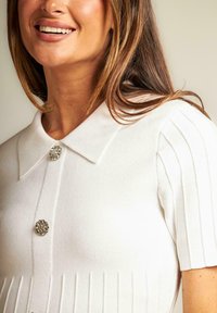 Alma en Pena Vestido camisero - blanco