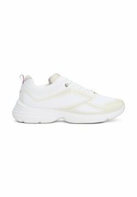 Sneaker atletiche bianche con tomaia in rete, suola in gomma testurizzata e design minimalista; presentano accenti beige e chiusura con lacci.