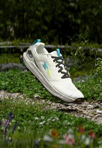 Επιλέχθηκε, white/blue fish/sharp gn