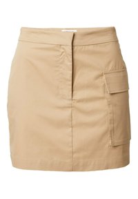Beige Baumwoll-Minirock mit geradem Schnitt, ausgestattet mit einem flachen Bund und einer seitlichen Tasche mit Klappe. Glatte, leichte Textur.