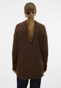 Vero Moda VMLEFILE BOXY NOOS - Džemperis - pinecone