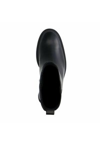 Bottines en cuir noir au design lisse, à bout rond, avec des panneaux élastiques sur les côtés et une languette à l'arrière pour un enfilage facile.