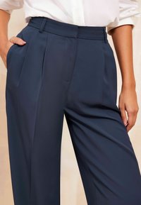Friends Like These WIDE LEG SMART - Kelnės - navy blue