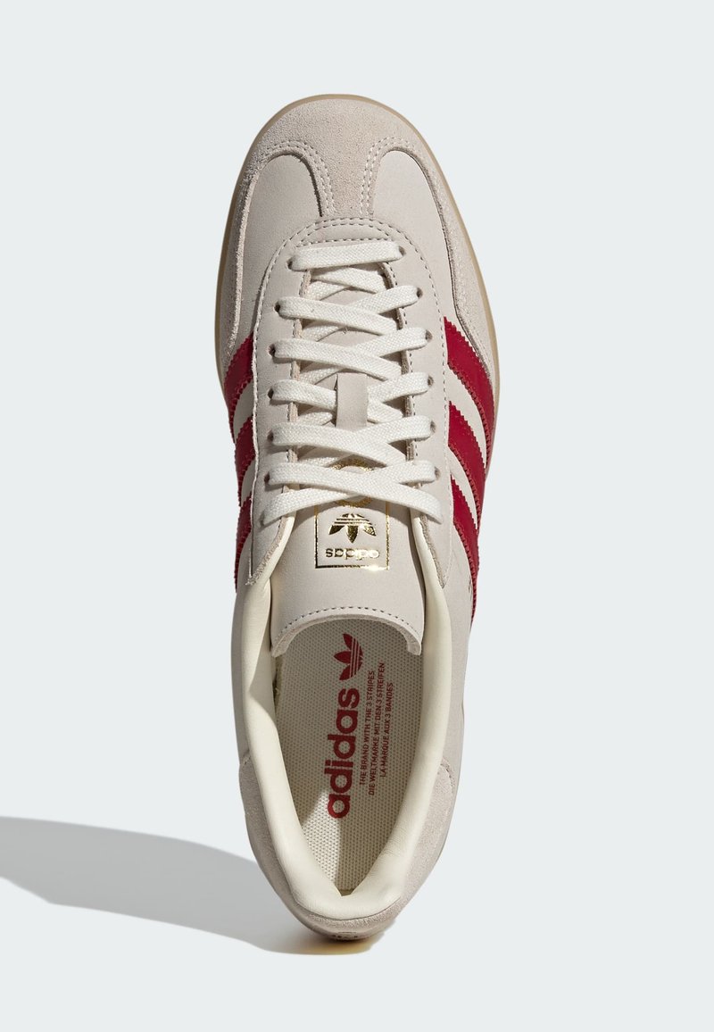 adidas Originals GAZELLE INDOOR - Trainers - cream white team victory red  gum/off-white - Zalando.co.uk