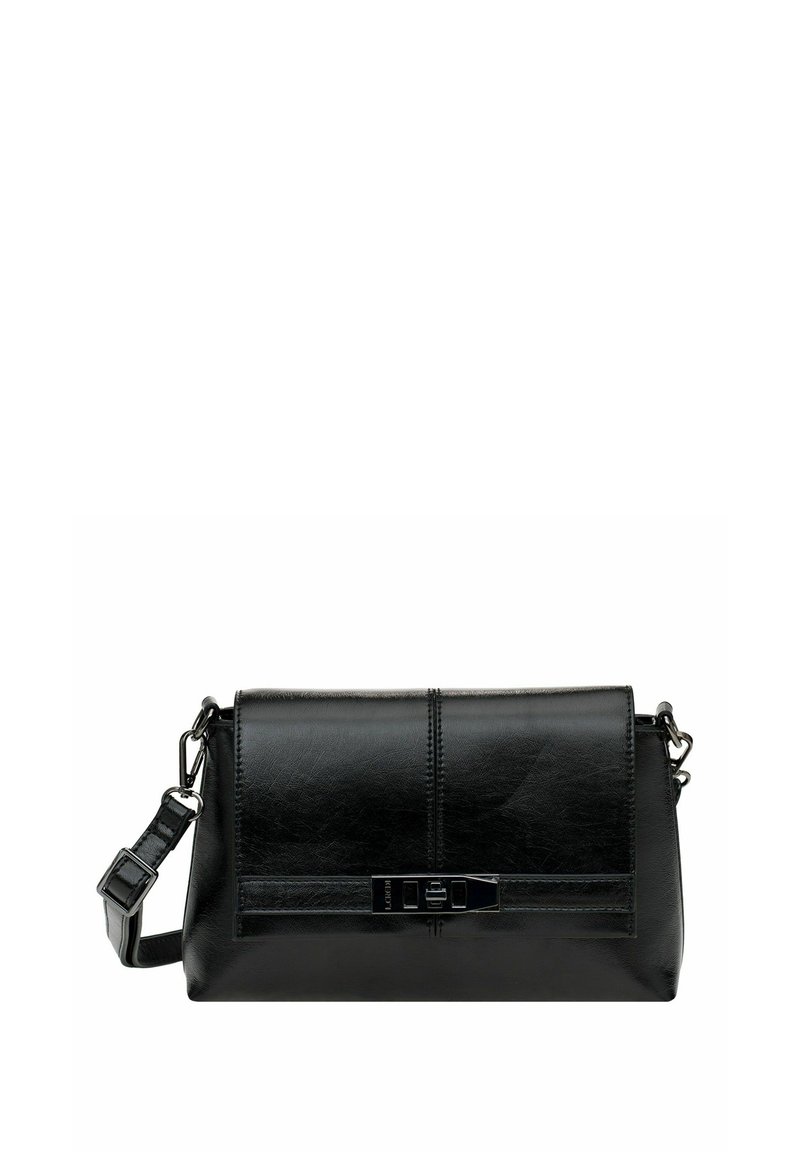 Borsa a tracolla nera in pelle con chiusura a pattina, forma rettangolare, cuciture visibili e dettagli in metallo argentato.